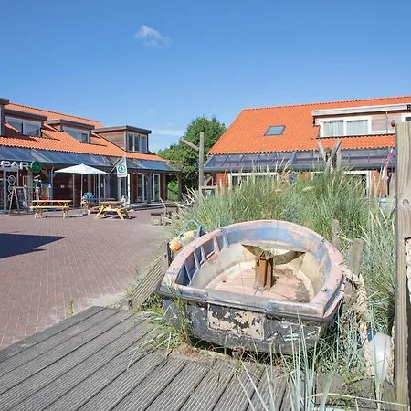 Modernly Furnished In The Heart Of Texel *